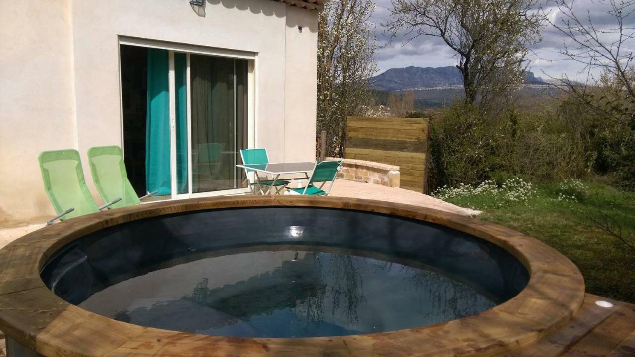 Spa Cabanon De Charme - Le Garagai Meyreuil Dış mekan fotoğraf
